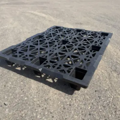 Top of the 48x40 nestable plastic pallet
