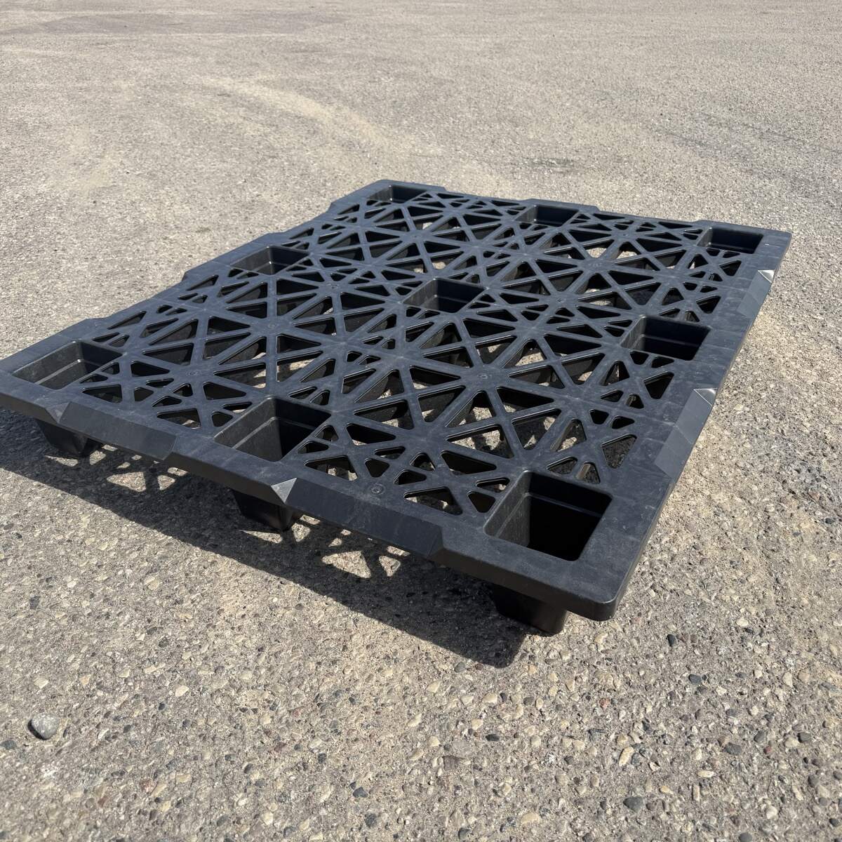 48x40 Plastic Pallet | Nestable, Export Ready | Delivery or Pickup
