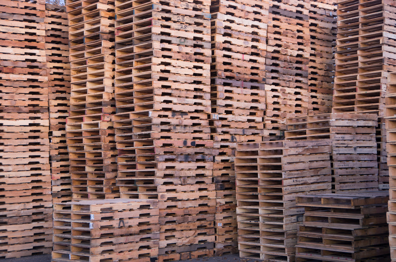 Recycled wood pallets available for Minnesota businesses